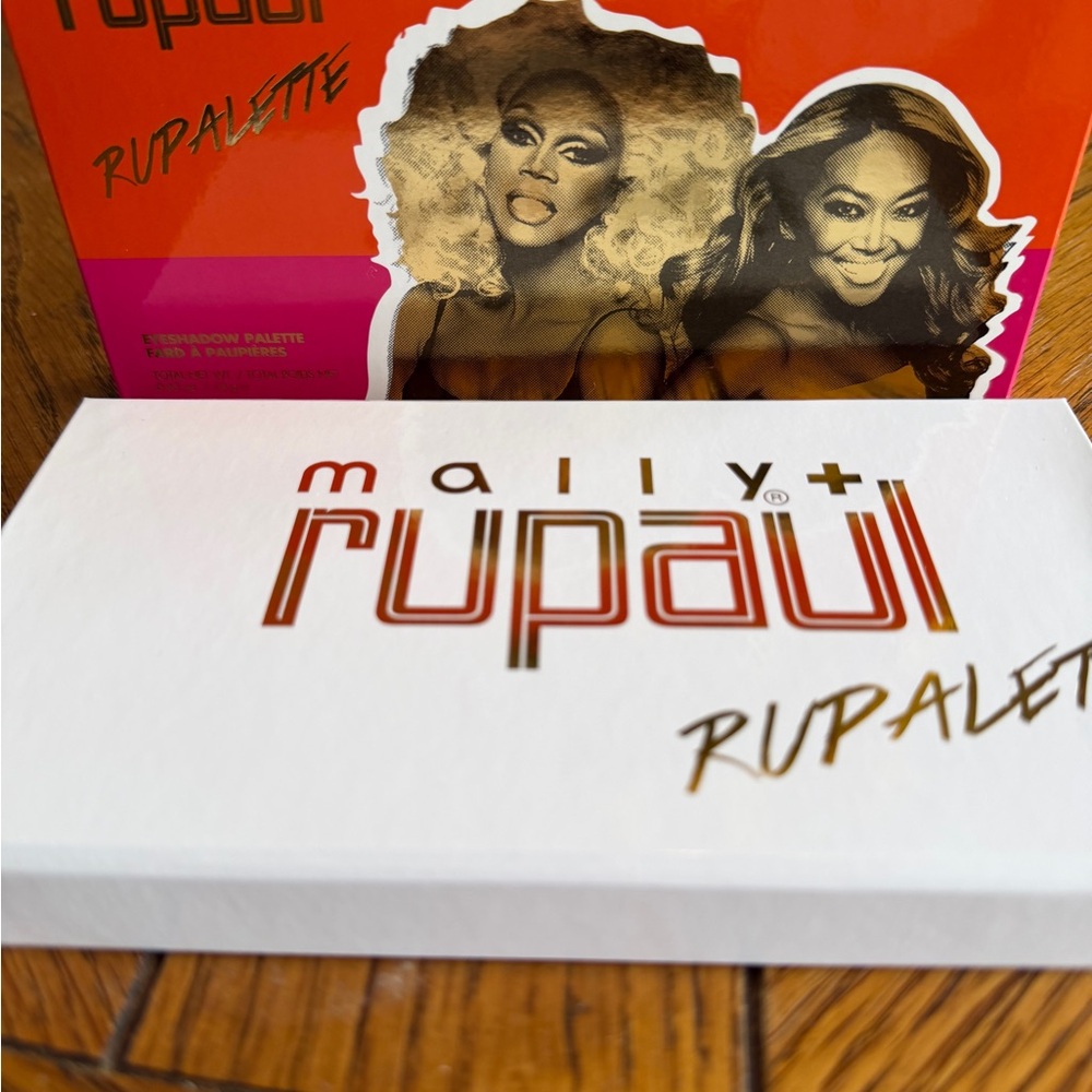Mally Beauty x RuPaul Eyeshadow Palette - White, Gold & Red Accents